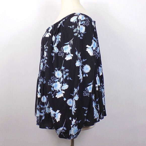 Torrid Smocked Blouse Plus Size 6X Long Sleeves Floral Print Blue Black New - Picture 9 of 9